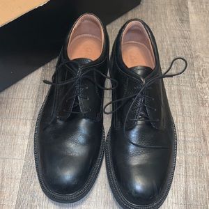 Genuine Leather Men’s Dress shoe Black Cabelas Sz 11